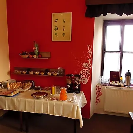 Stara Skola Na Sumave Otel