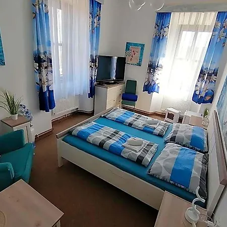 Stara Skola Na Sumave Otel