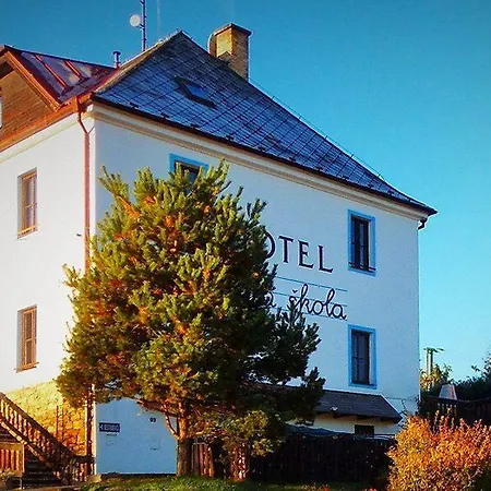 Stara Skola Na Sumave 2*