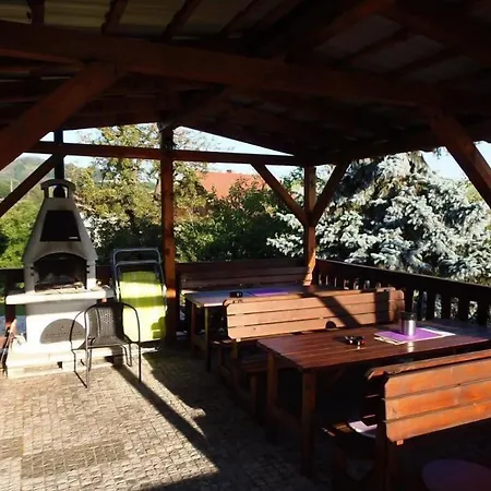 Stara Skola Na Sumave Hotel
