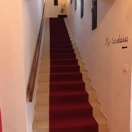 Szálloda Stara Skola Na Sumave 2*